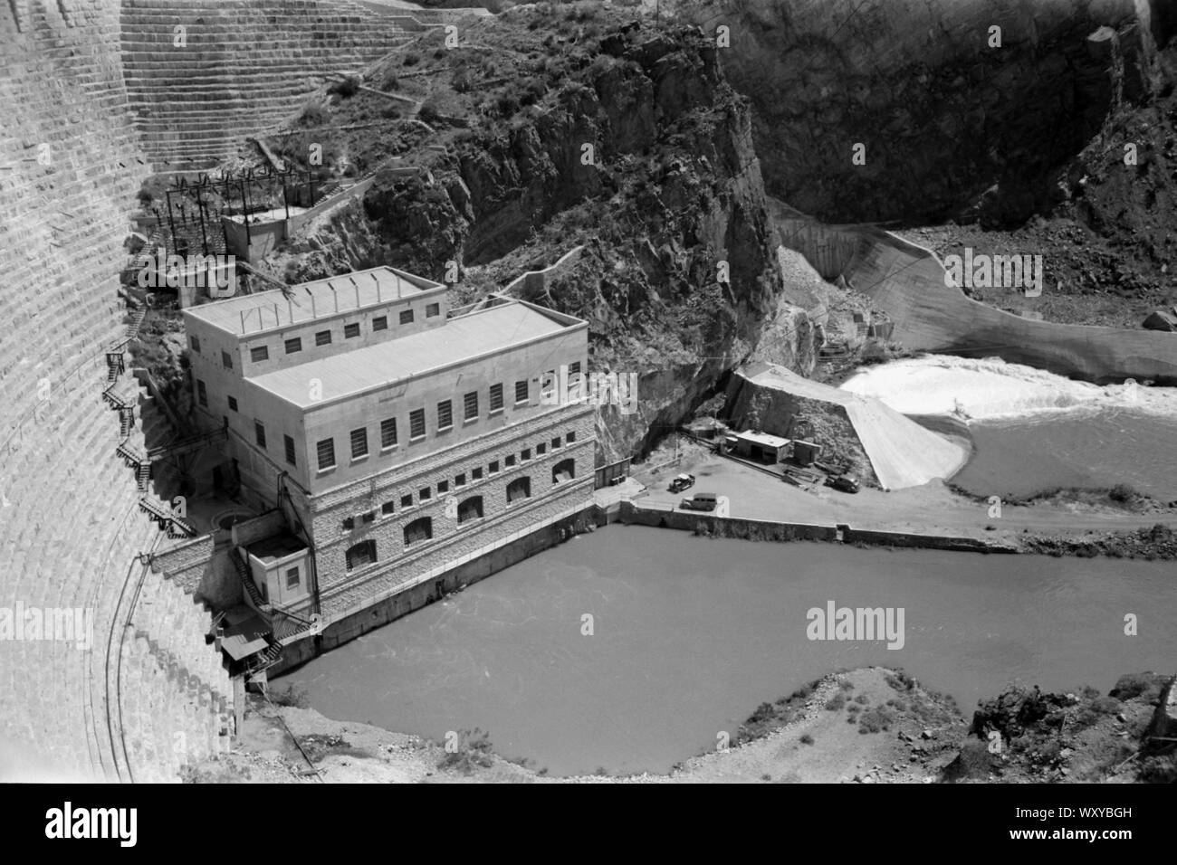 Casa potenza, Theodore Roosevelt Dam, Arizona, Stati Uniti d'America, fotografia di Lee Russell PER GLI STATI UNITI Ufficio di informazione di guerra, Maggio 1940 Foto Stock