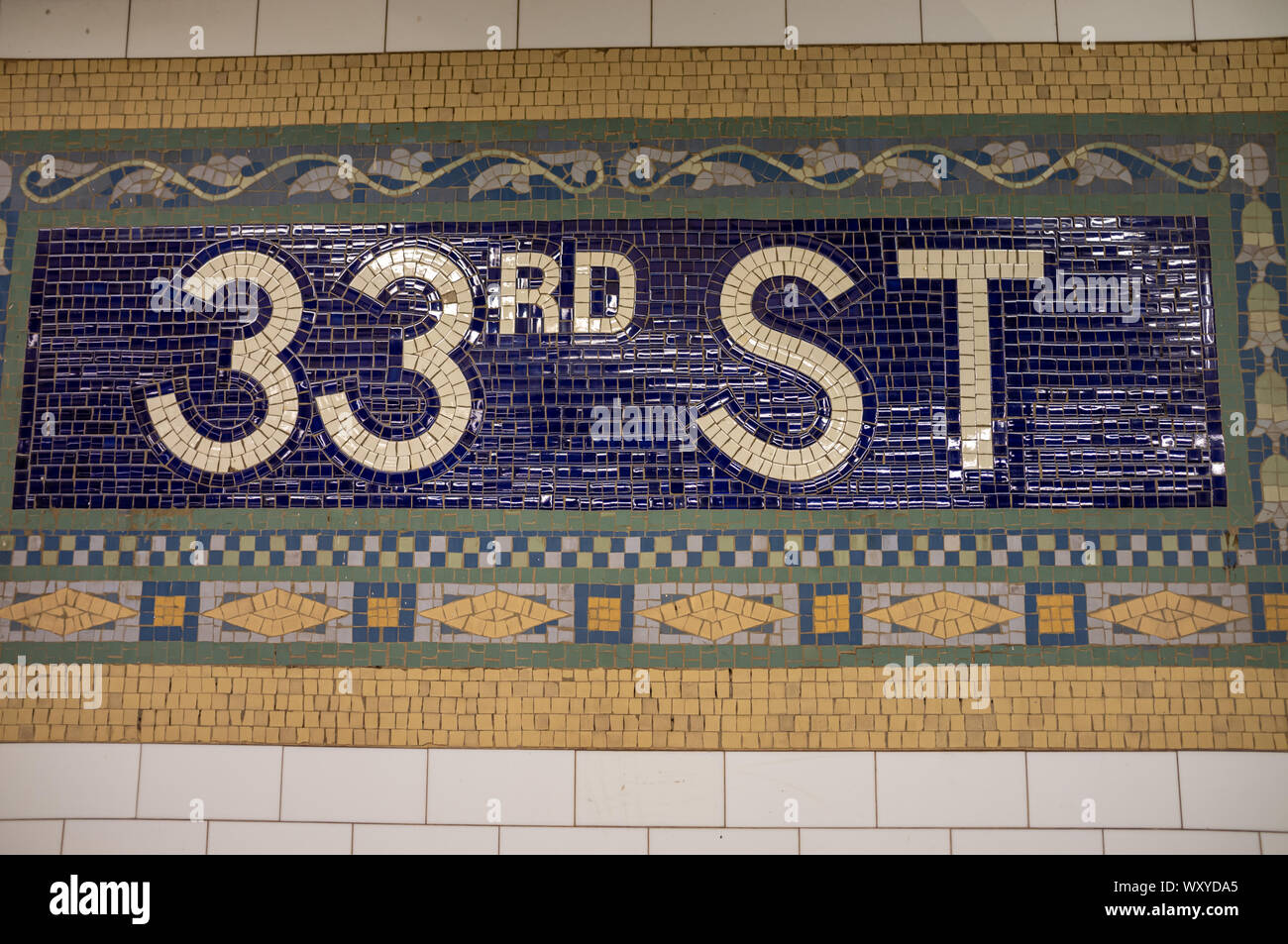 Vintage segno piastrellato nella metropolitana di New York Foto Stock