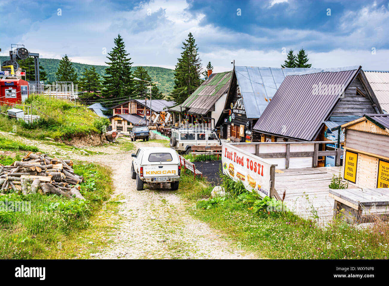 Brezovica, Kosovo - Luglio 28, 2019. Stazione sciistica in estate Foto Stock