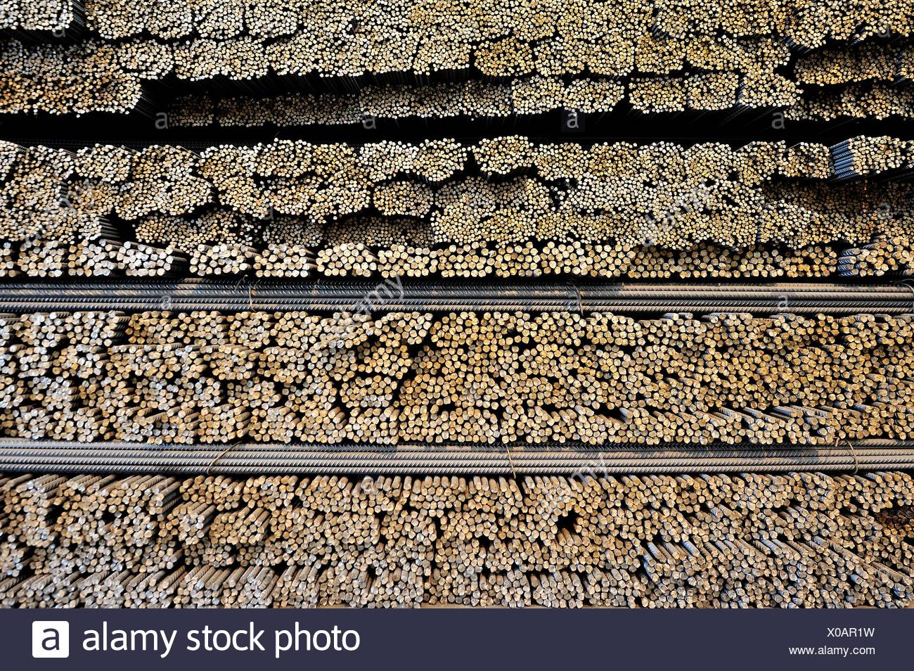 Il Ferro Battuto Di Cemento Asta Foto Stock Alamy