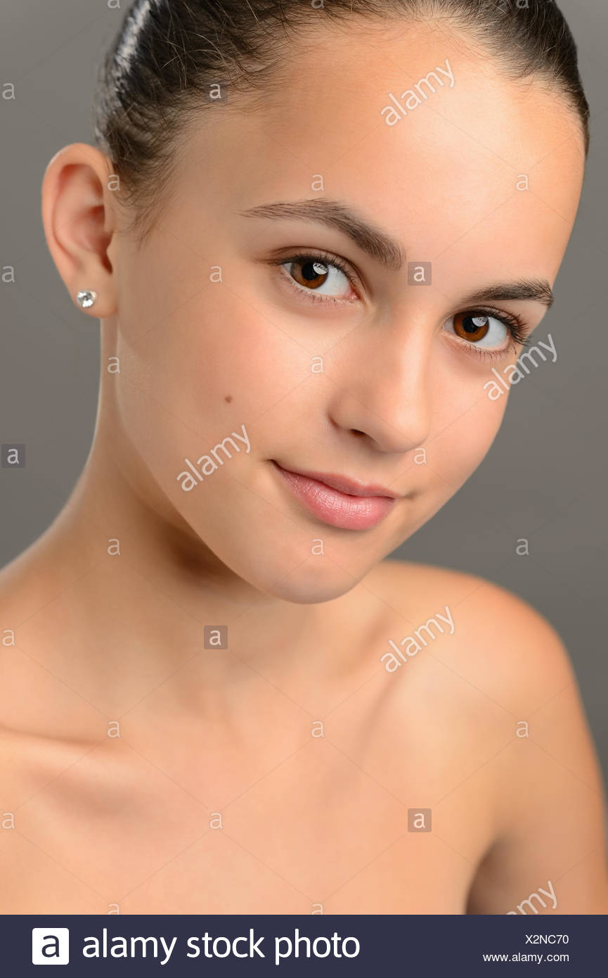 Ragazza adolescente nuda foto