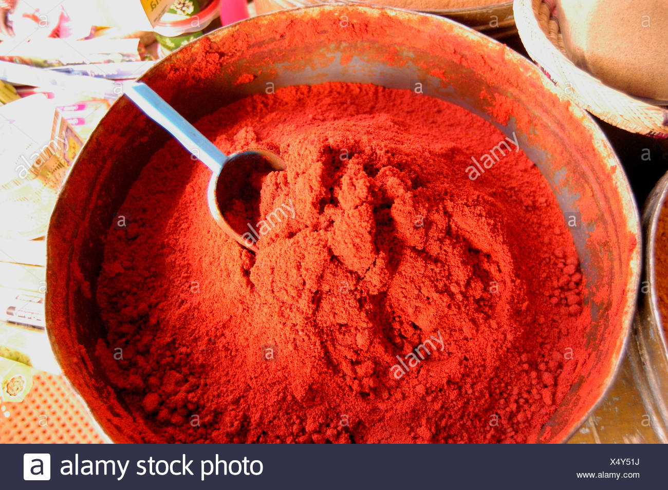 Zafferano Polvere Stallo Del Mercato Marocco Foto Stock Alamy