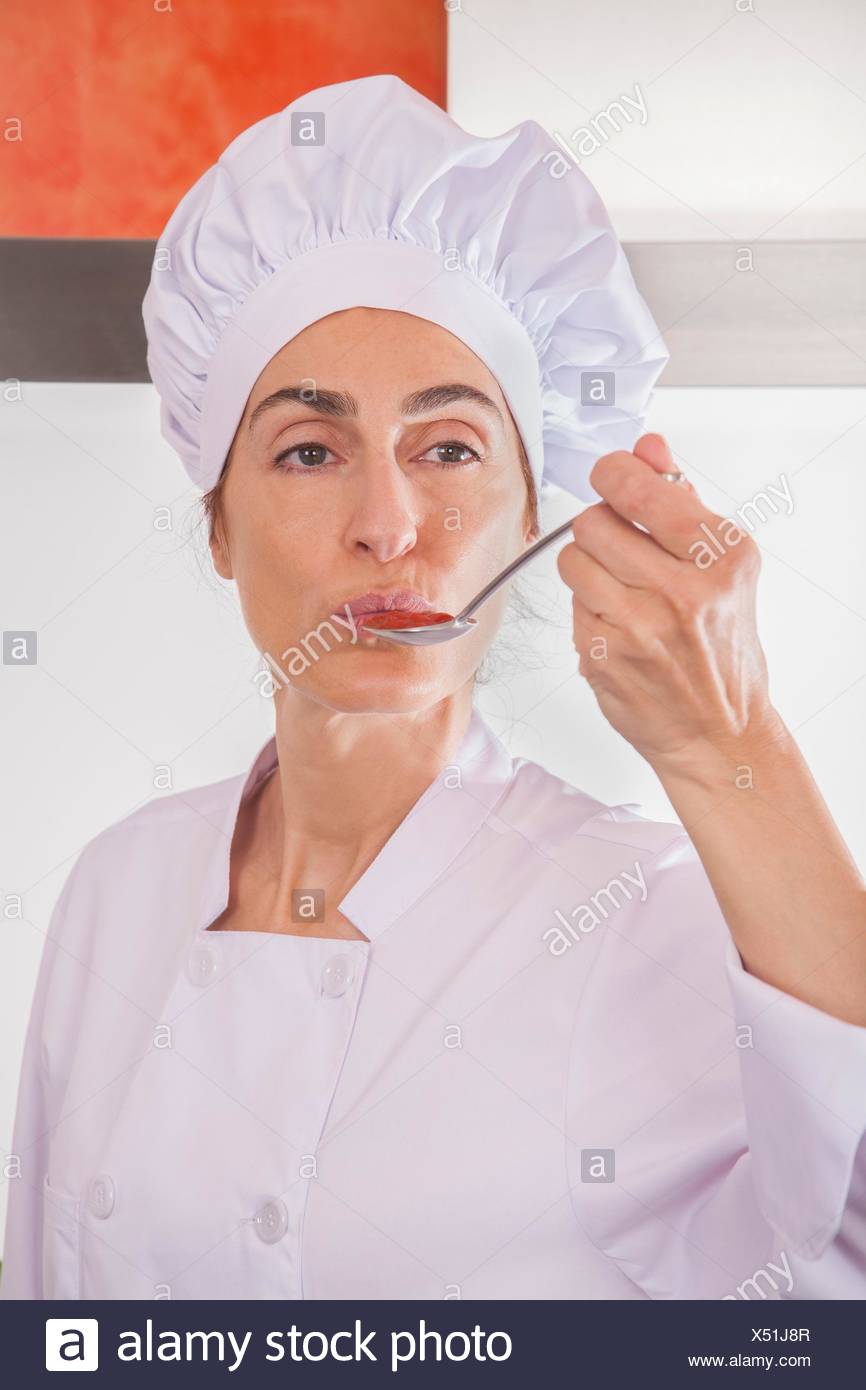 donna con chef di Ritratto professionale degustazione hat e giacca q5Ewtwx