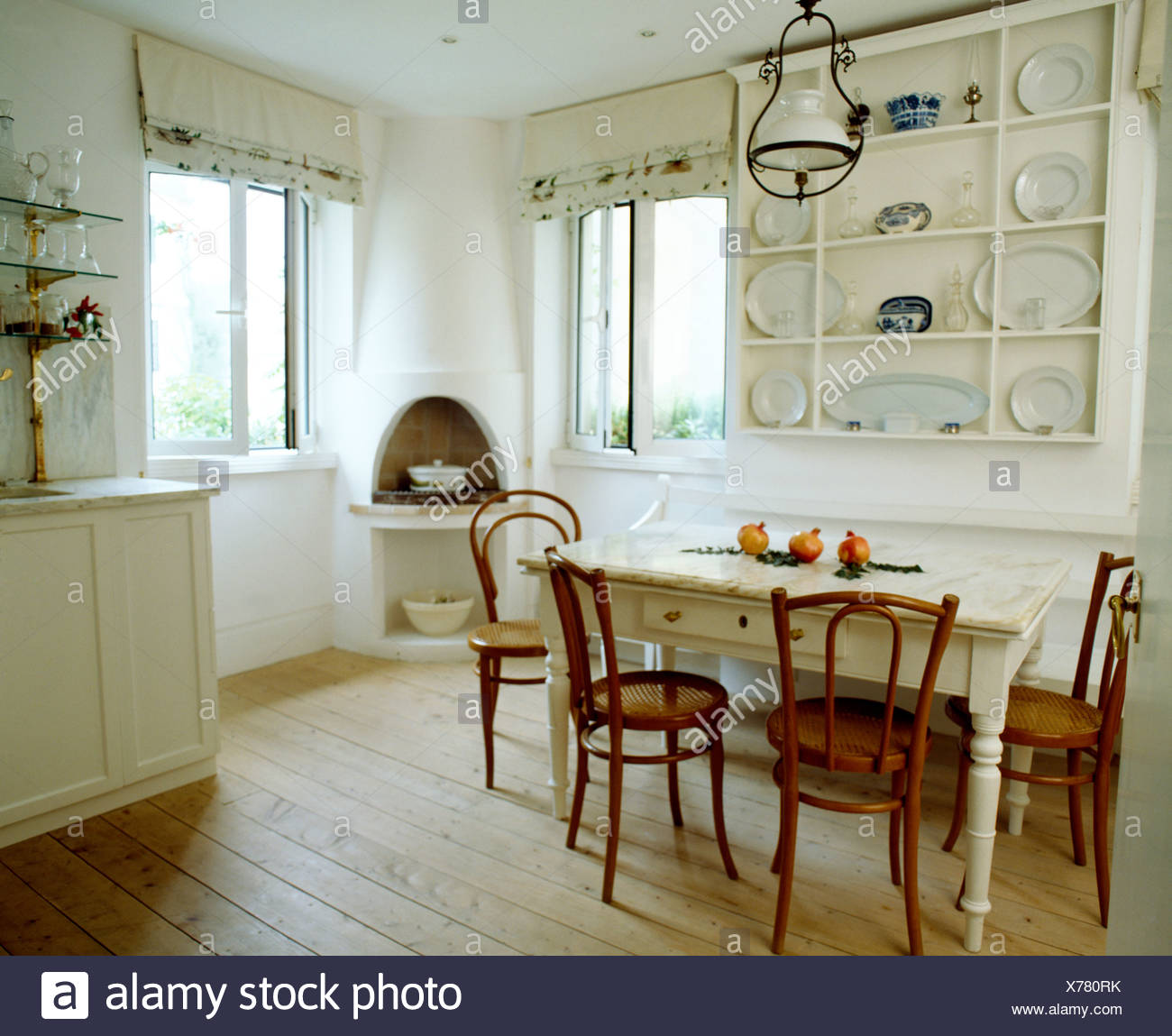 Bentwood Table Immagini & Bentwood Table Fotos Stock Alamy Bentwood Table Immagini & Bentwood Table Fotos Stock Alamy
