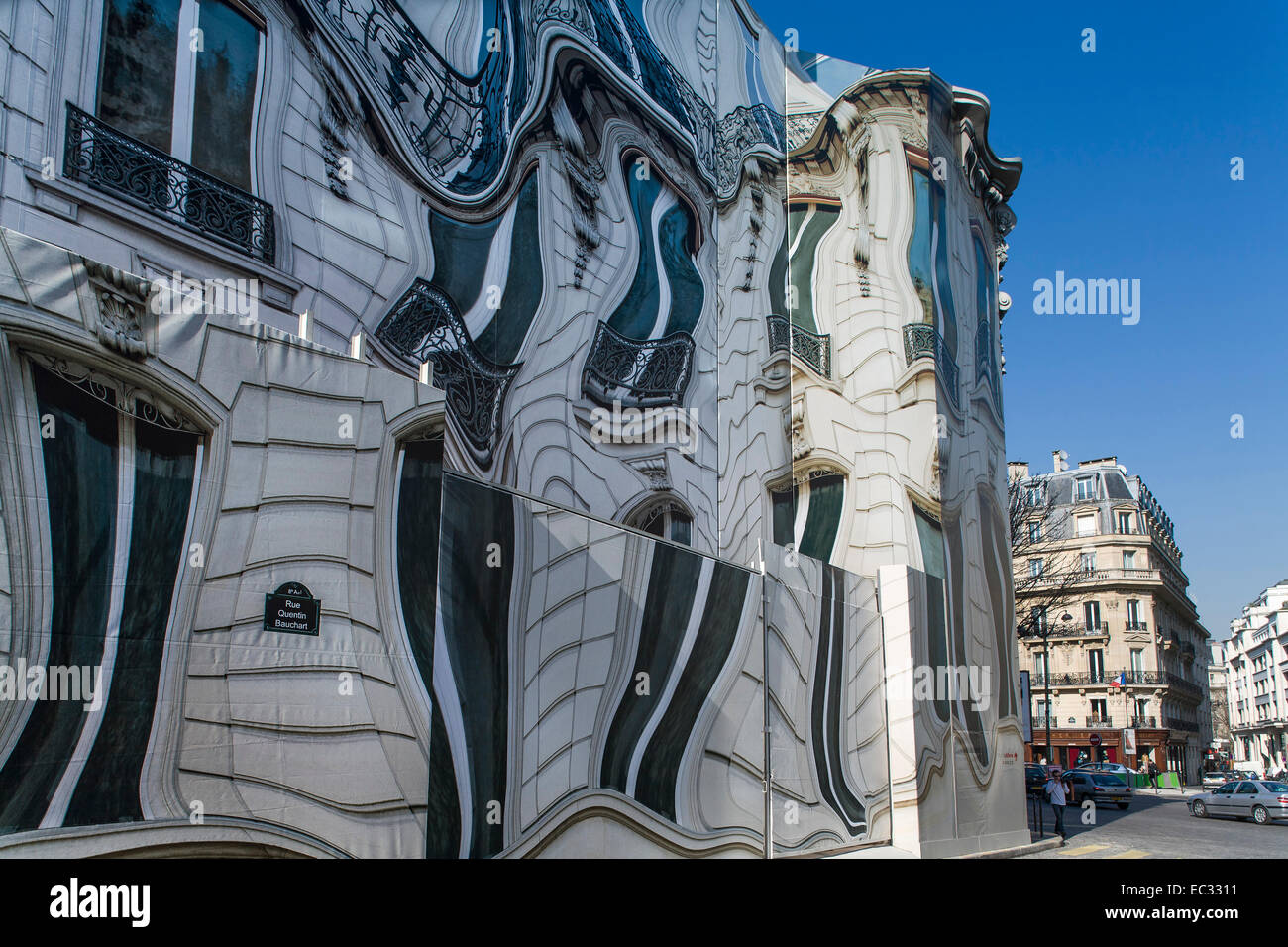 France Paris Covering Of A Building Under Renovation - 