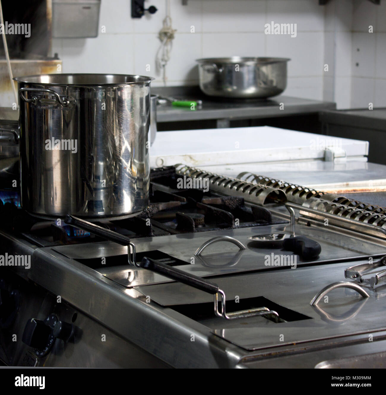 Industrial Kitchen Stove Fotos Industrial Kitchen Stove Imagens De Industrial Kitchen Stove Fotos Industrial Kitchen Stove Imagens De